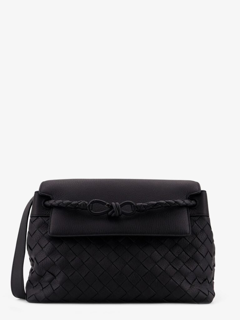 Andiamo leather shoulder bag with Intrecciato pattern