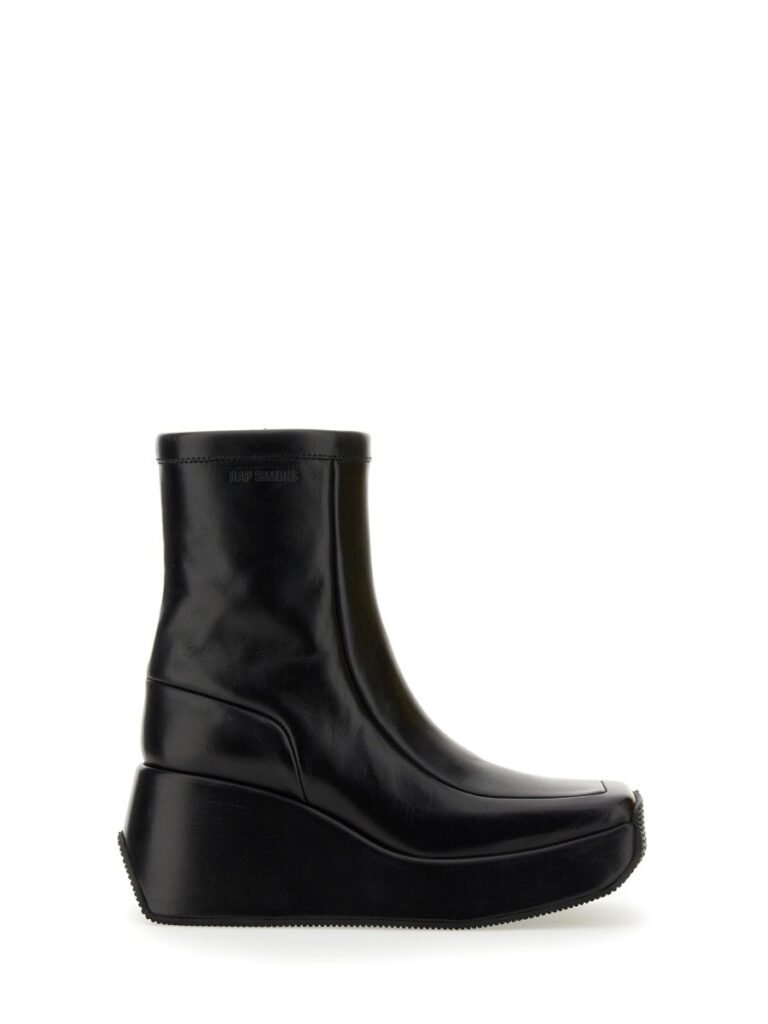 ANKLE BOOT WITH SQUARE TOE