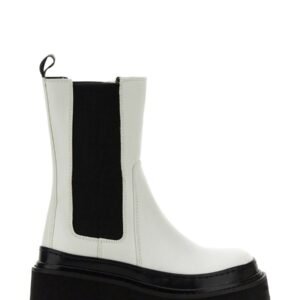 BEATLE BOOT