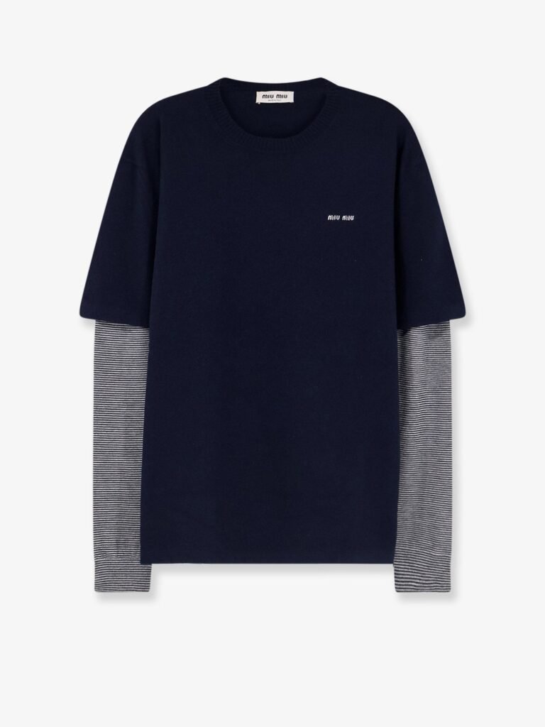 Blend of virgin wool, cashmere and silk sweater