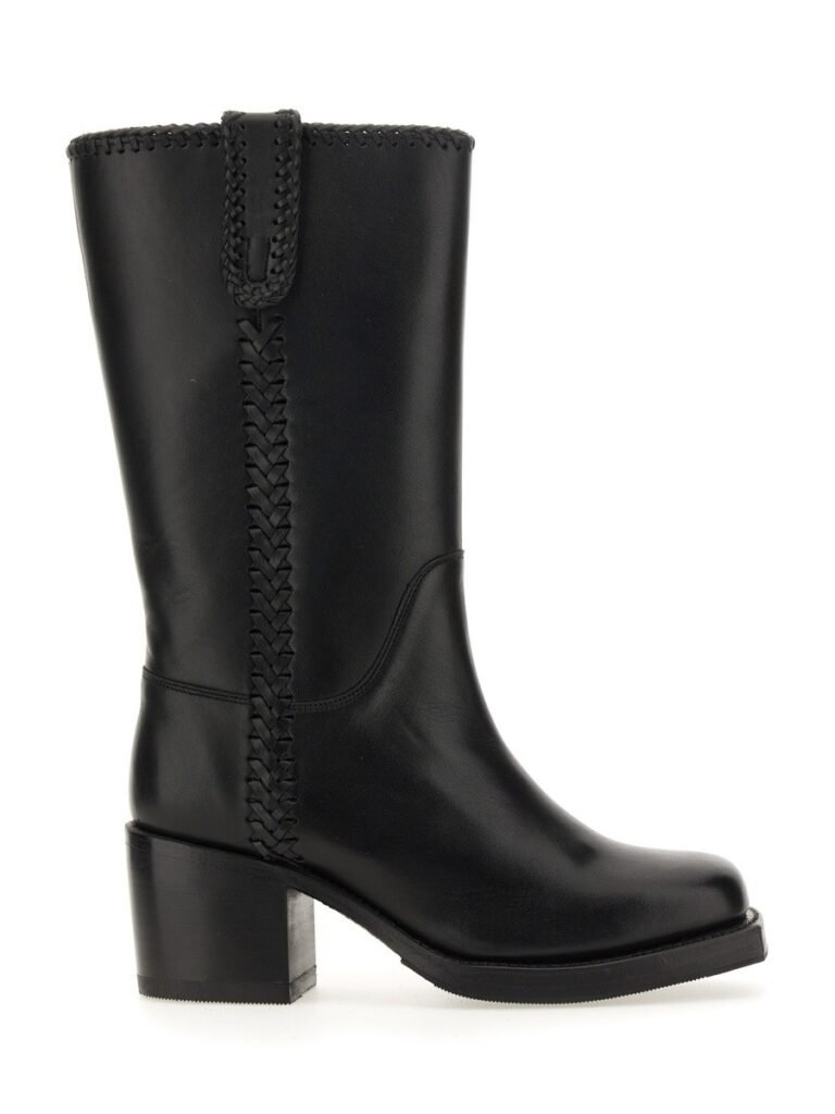 BOOT "AUMANDRA"