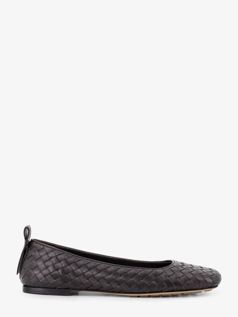 Charlotte leather ballerinas with Intrecciato motif