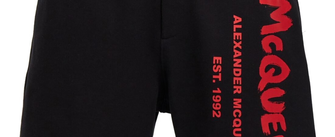 ‘Graffiti’ bermuda shorts