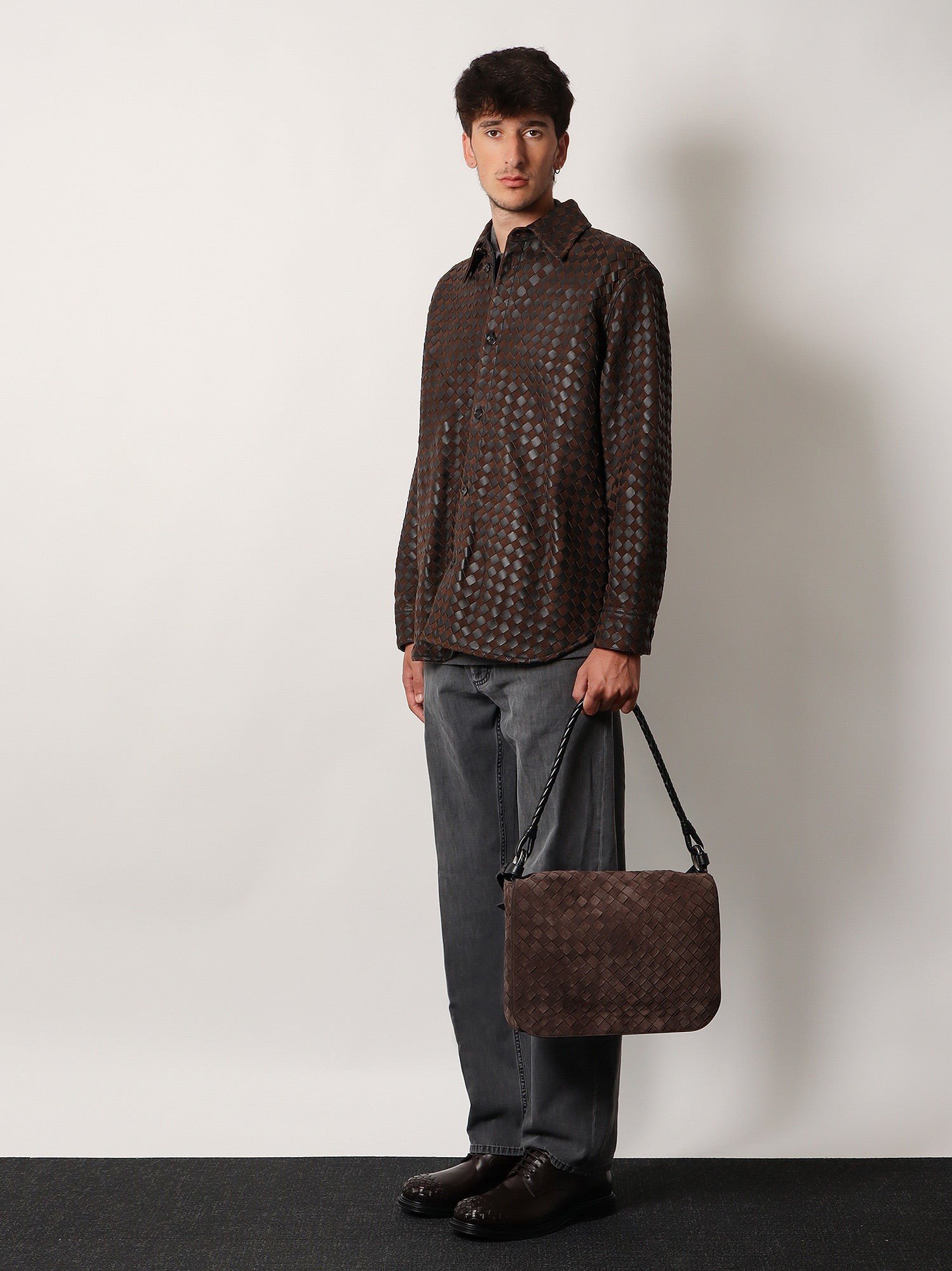 Intrecciato suede shoulder bag - Image 2