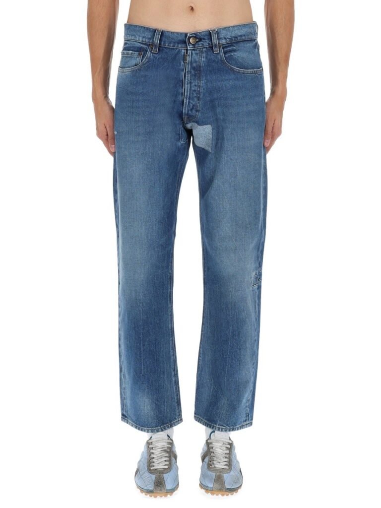 JEANS WITH SHELTER DETAIL