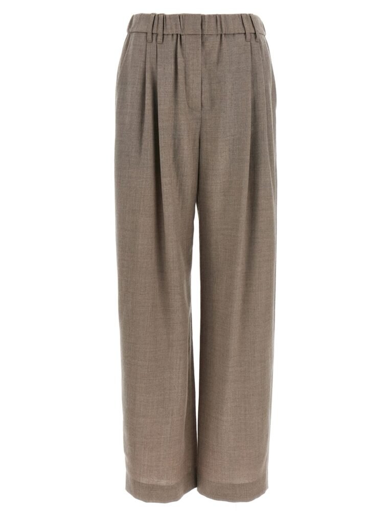 Light pants with pleats