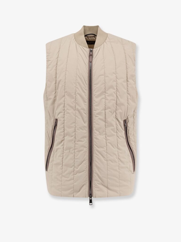 Nylon sleeveless jacket