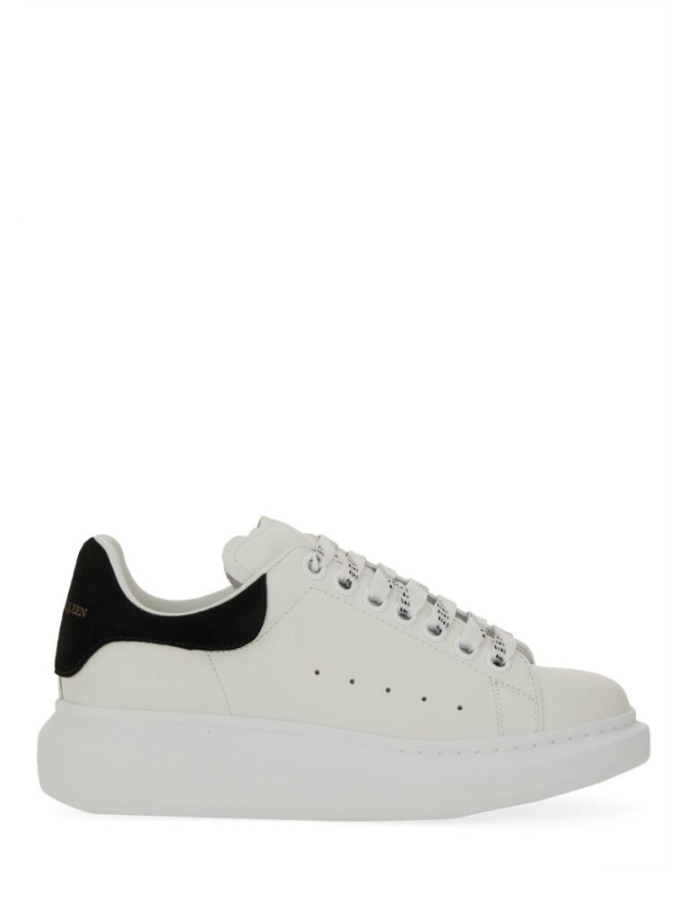 OVERSIZED SNEAKER