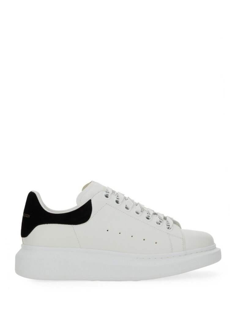 OVERSIZED SNEAKER