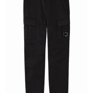 PANTALONE CARGO CON PATCH LOGO