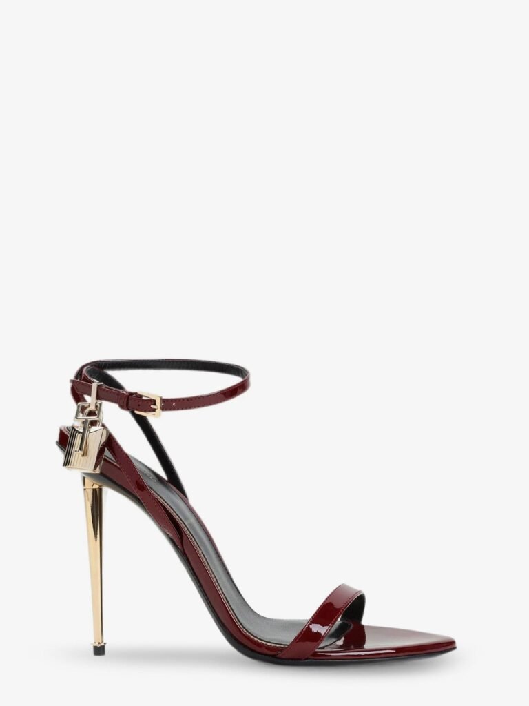 Patent leather sandals with iconic metal padlock