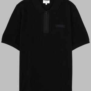 POLO CON ZIP E PATCH LOGO