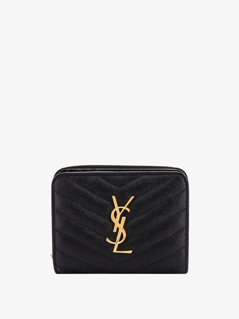 Quilted leather wallet with metal Cassandre logo