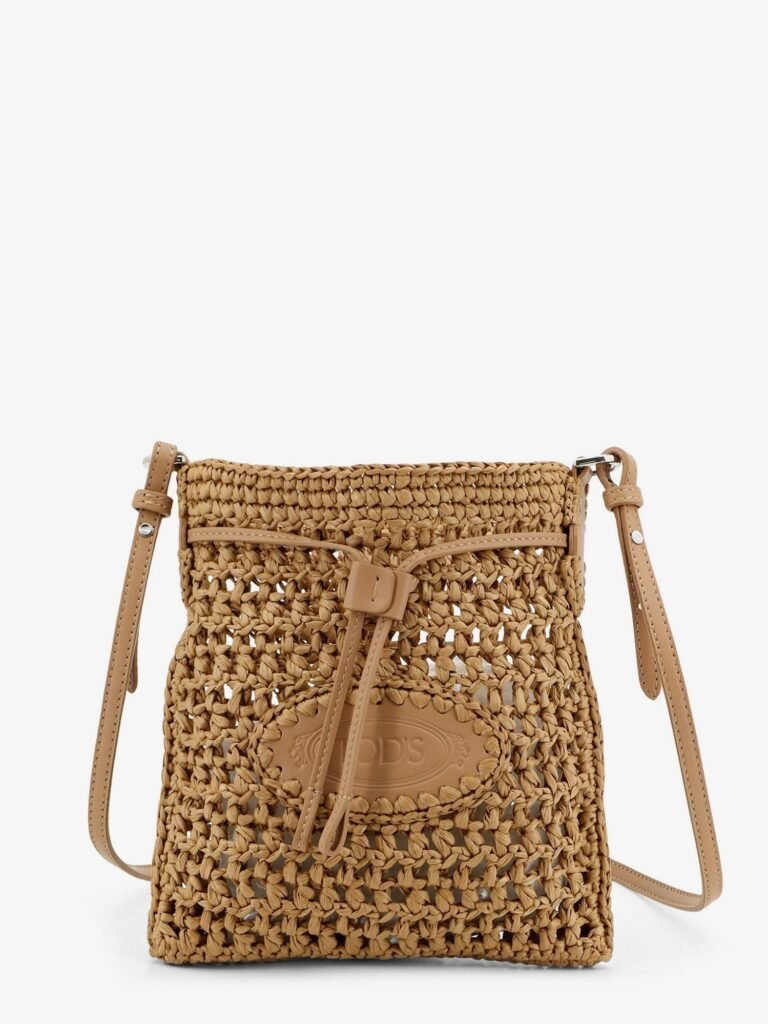 Raffia bucket bag with crochet motif