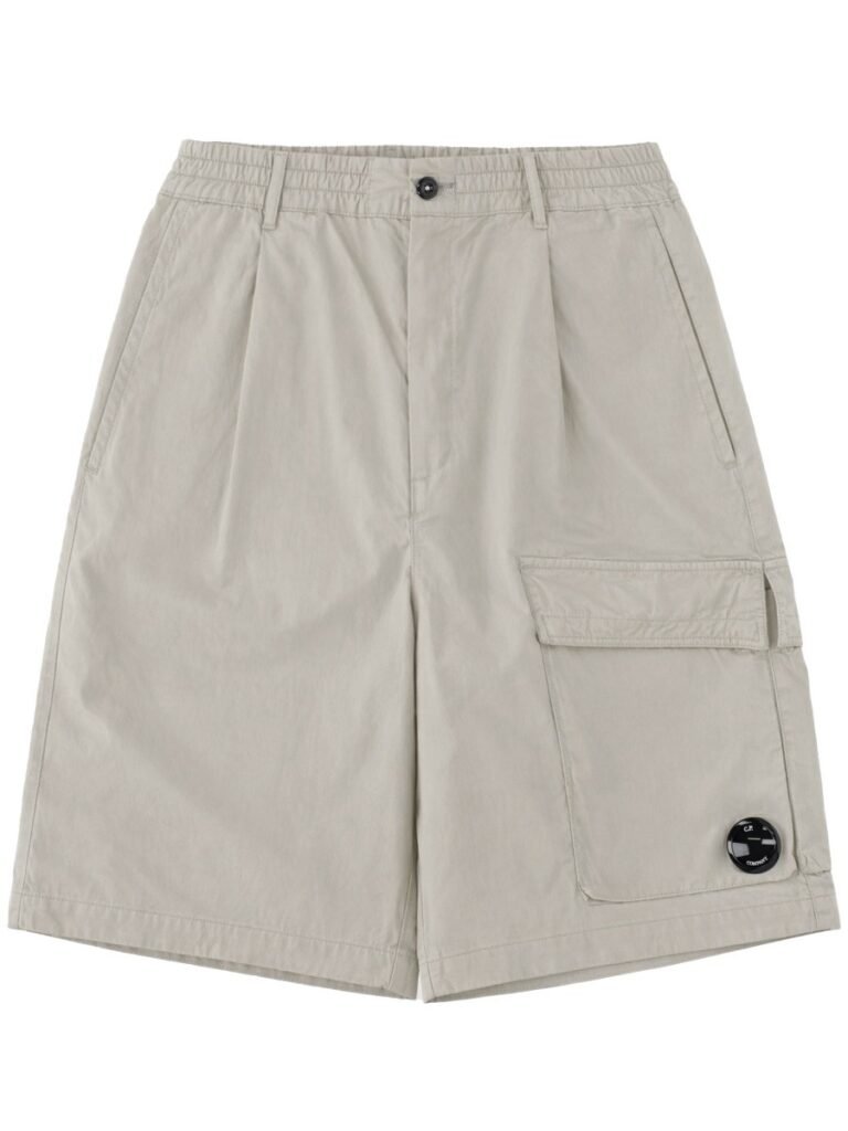 SHORTS CARGO CON PATCH LOGO