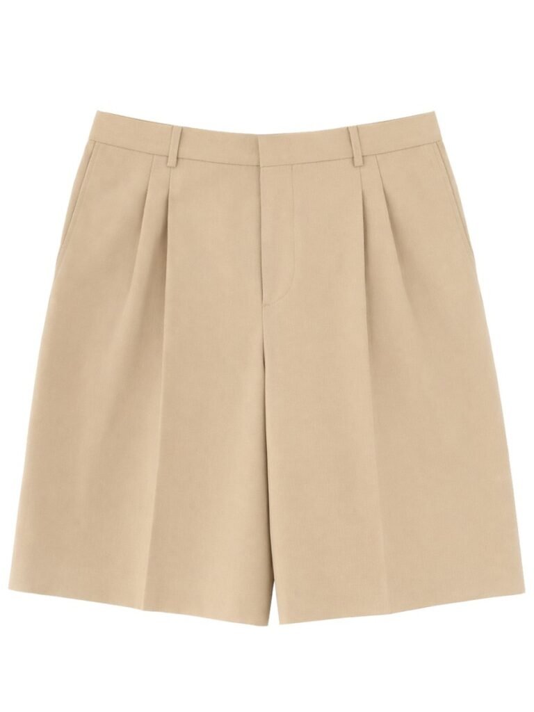 SHORTS WITH PLEATS