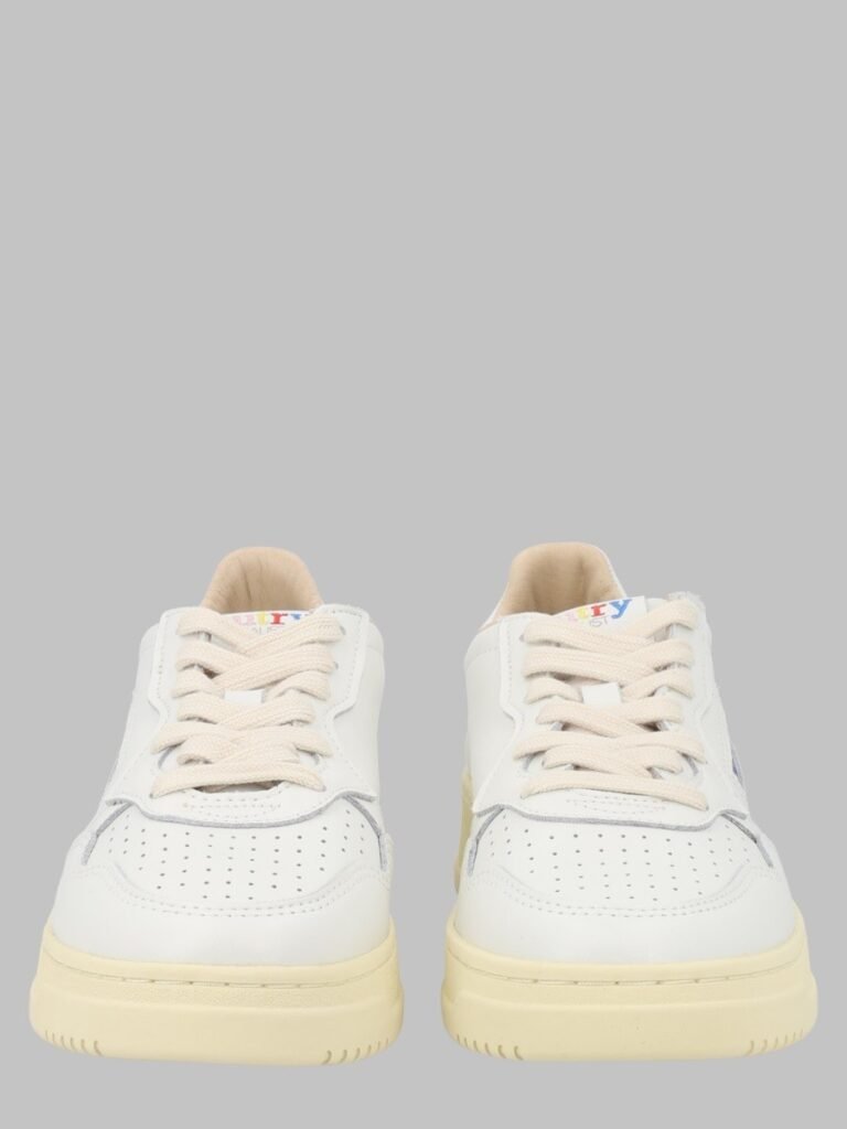 SNEAKER "MEDALIST LOW"