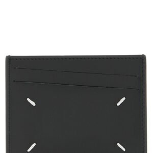 'Stitching' card holder