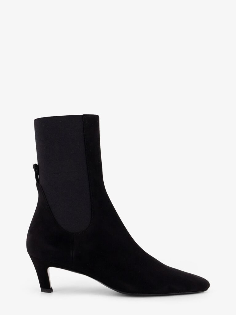Suede boots