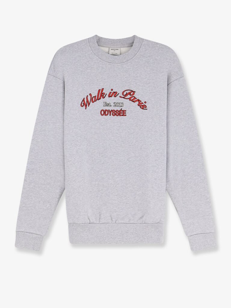 Sweatshirt with embroidered logo on the front