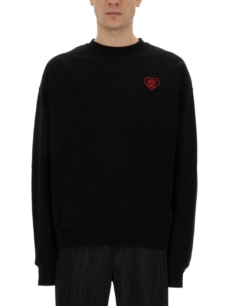 SWEATSHIRT WITH HEART EMBROIDERY