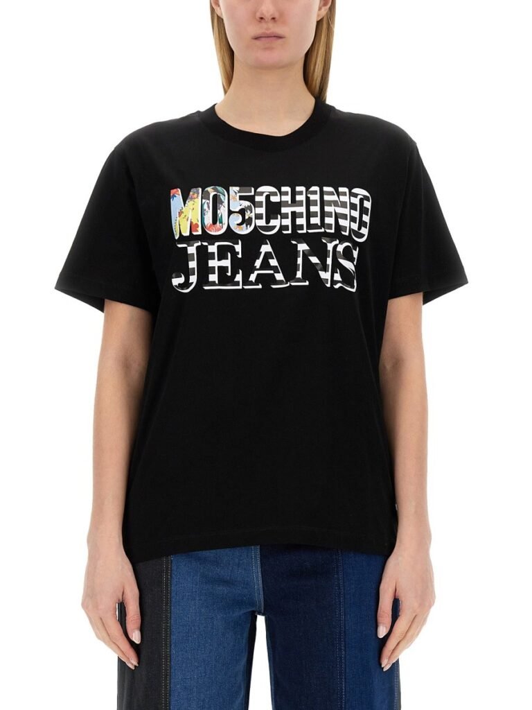 T-SHIRT WITH LOGO