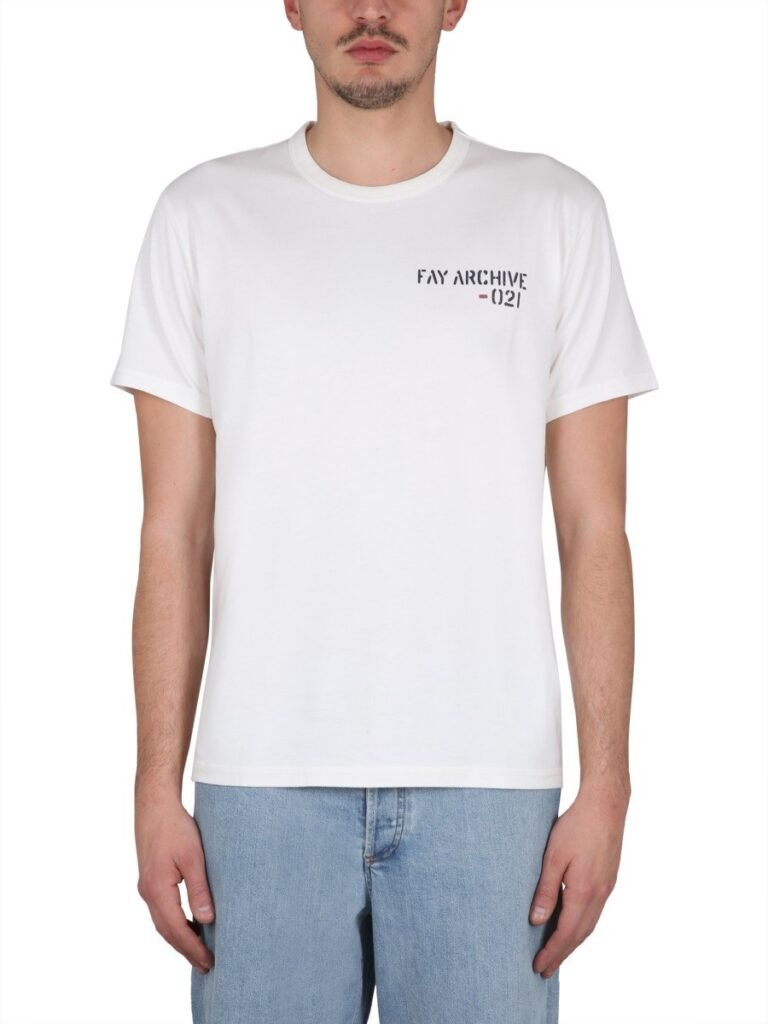 T-SHIRT WITH LOGO