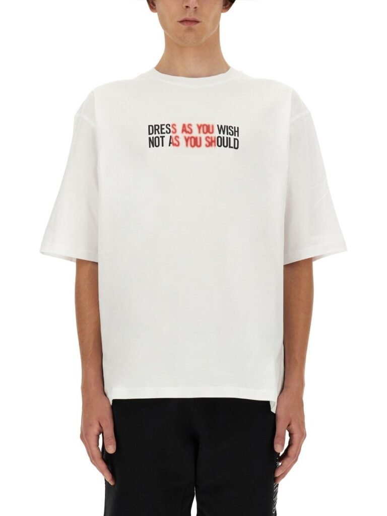 T-SHIRT WITH LOGO