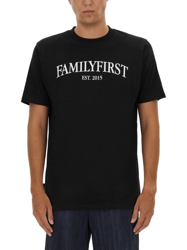 T-SHIRT WITH LOGO