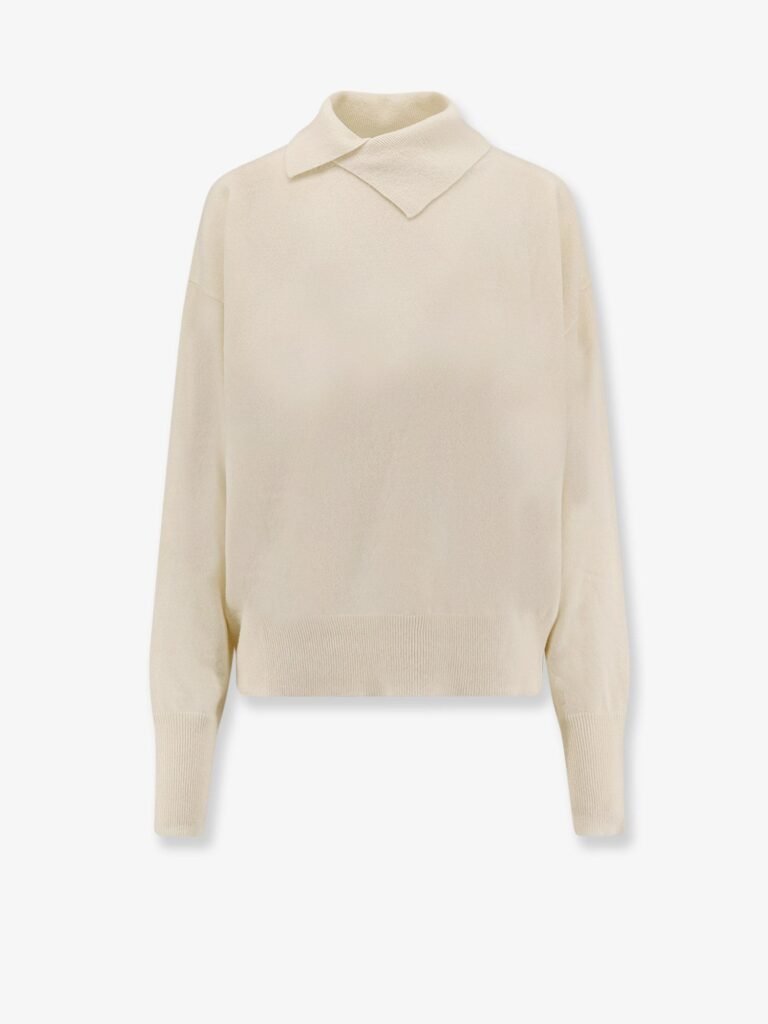 Turleneck wool sweater