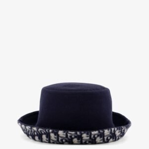 Virgin wool and silk cloche