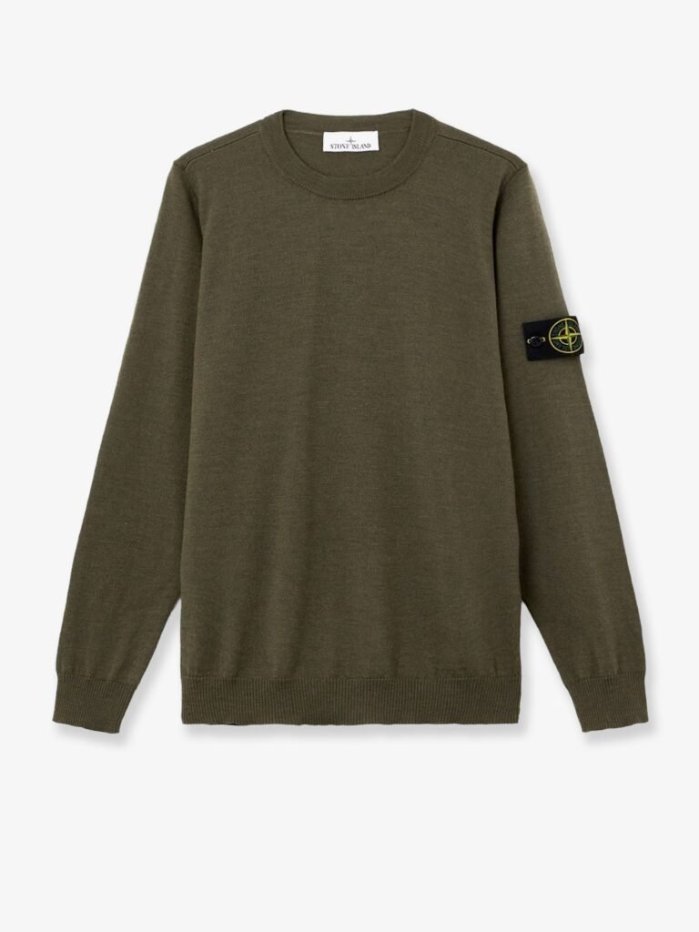 Wool sweater with side logo patch