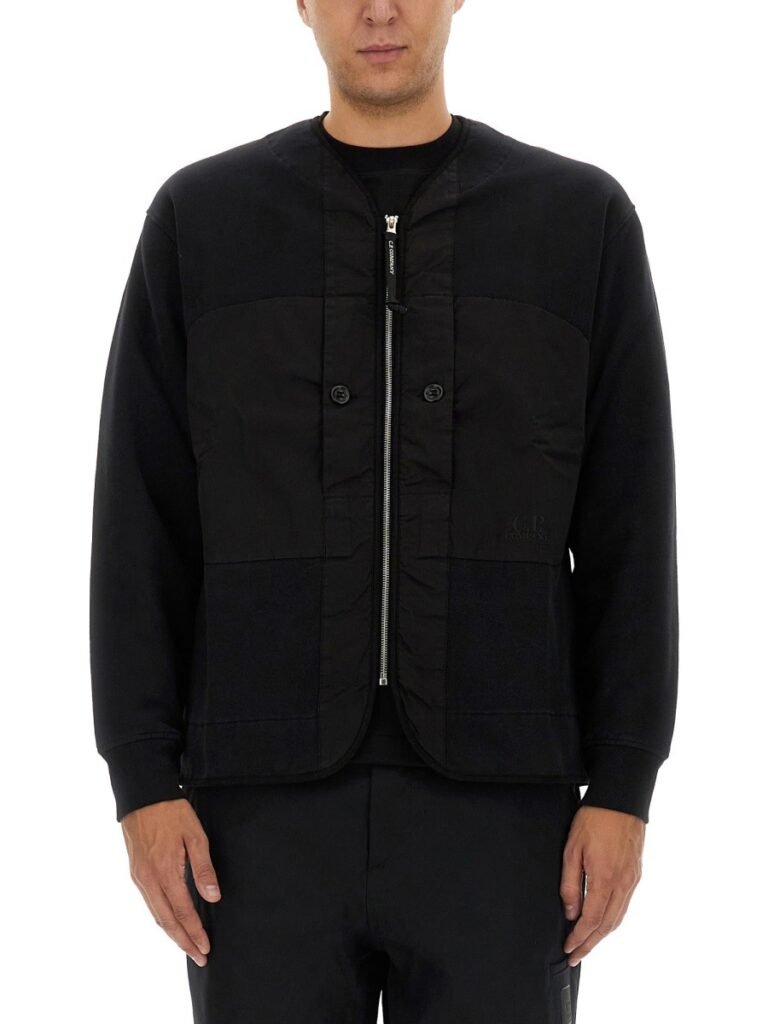 ZIP SWEATSHIRT.