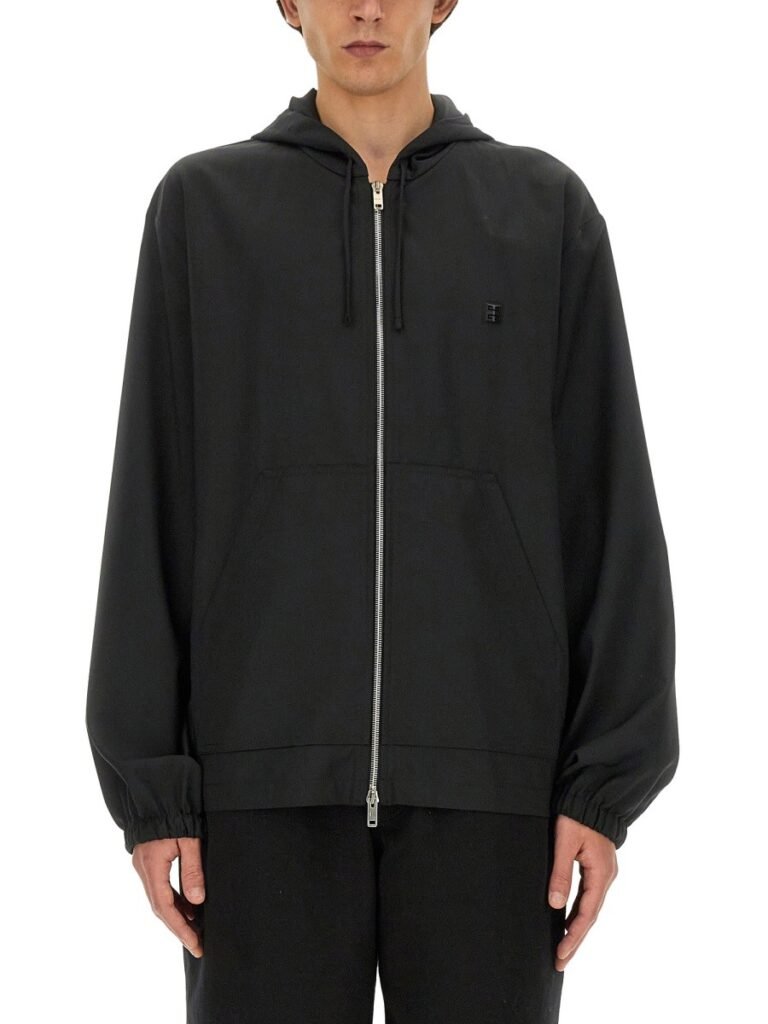 ZIP SWEATSHIRT.