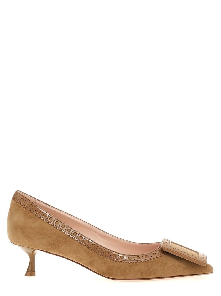 Viv' pumps in The City