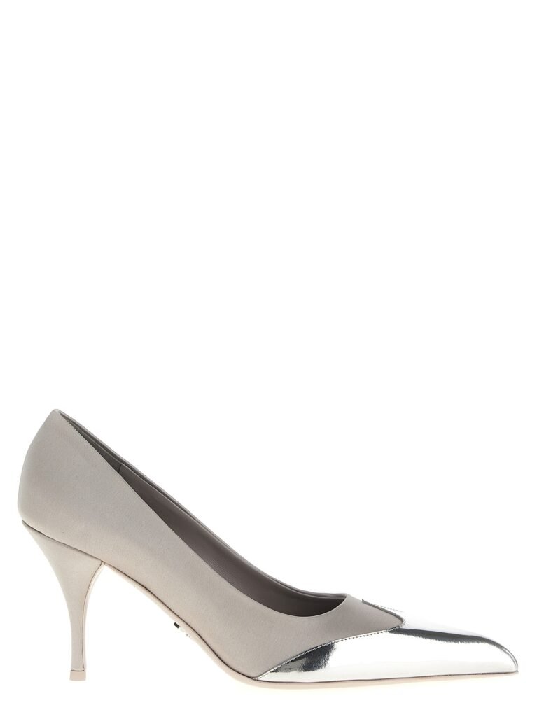 Satin pumps