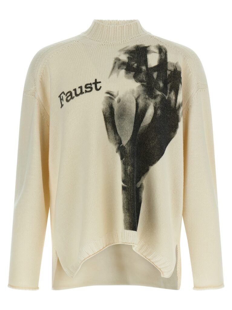 UC2E4905' sweater