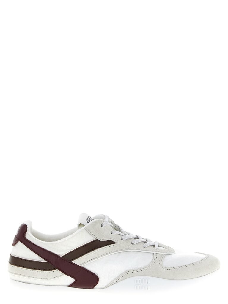 Gymnasium' sneakers