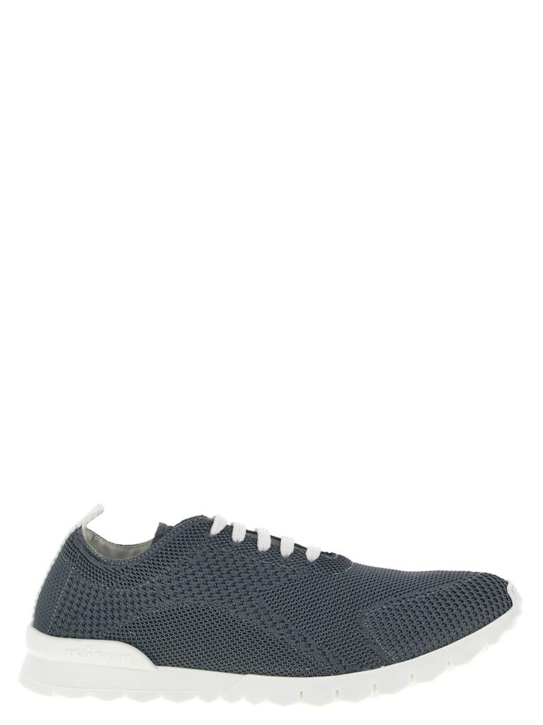 Fits' sneakers