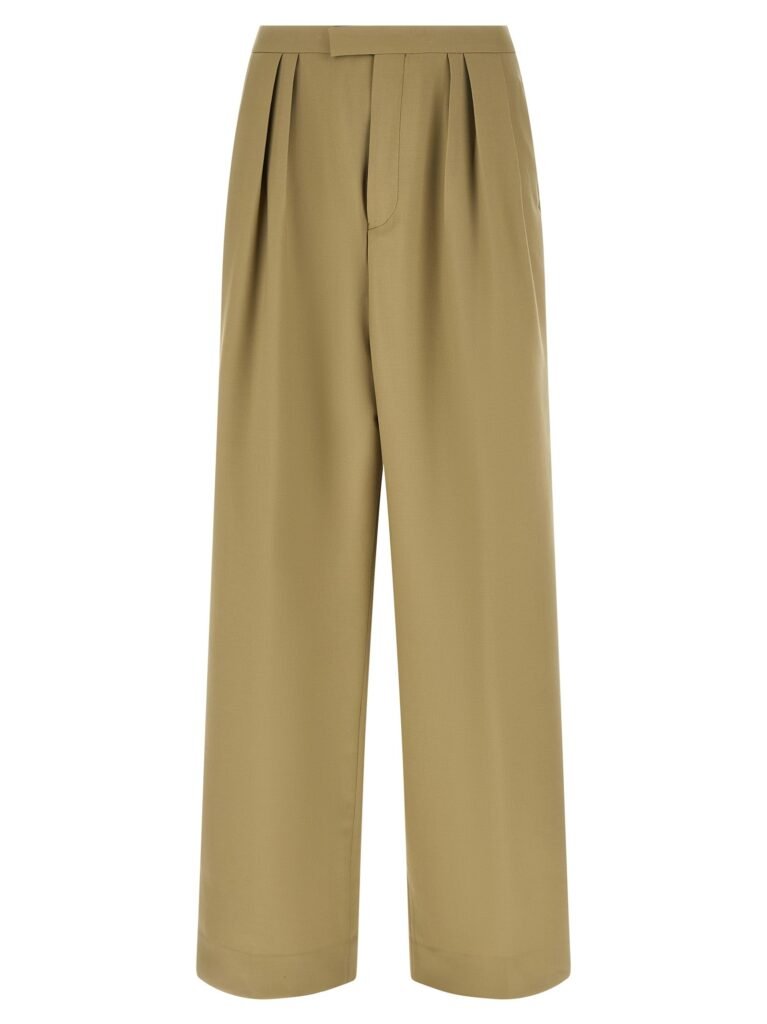 Preaches Bis' pants