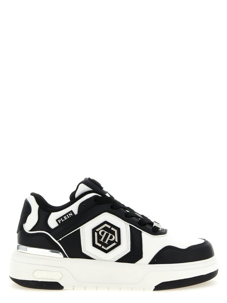 SK8R' sneakers