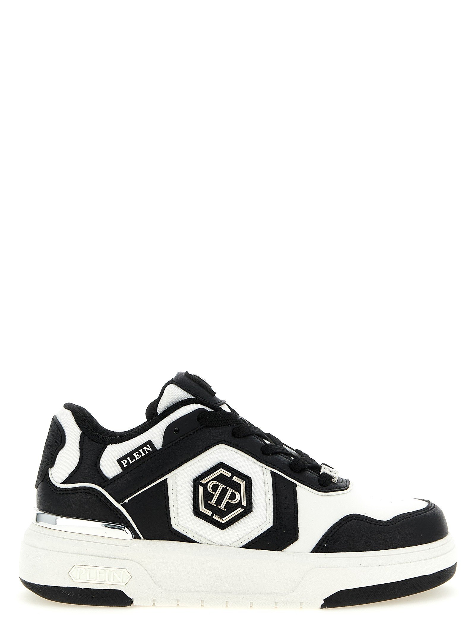SK8R' sneakers