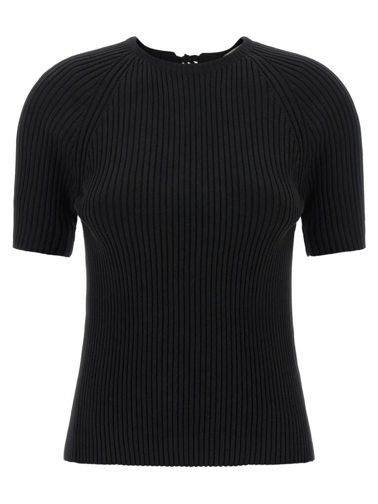 Back closure sweater