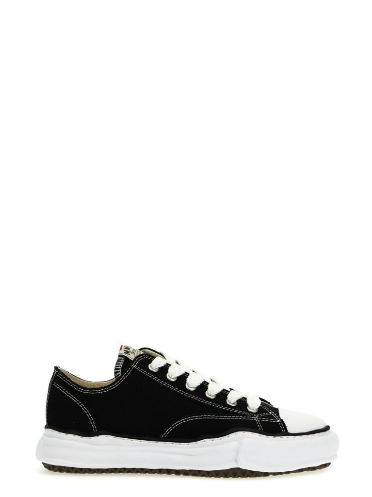 Peterson' sneakers