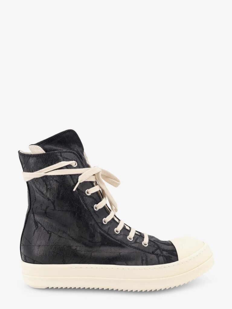High-Top leather Sneaks