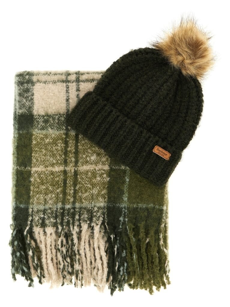 Saltburn' set: cap + scarf