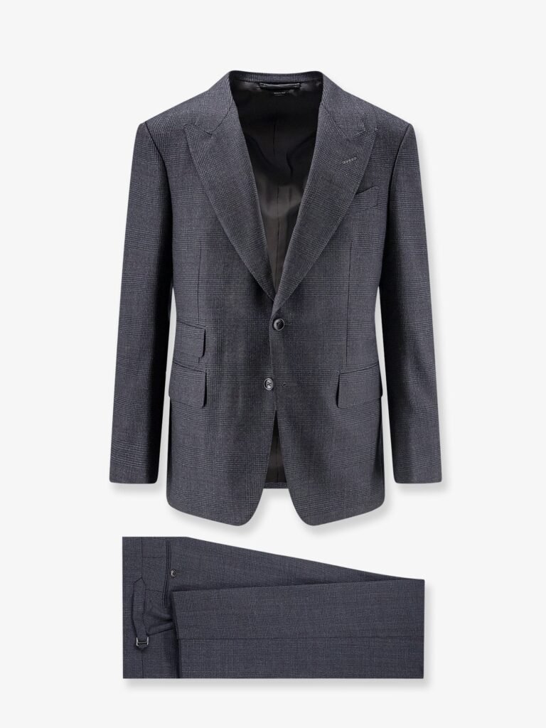 Single-breasted wool suit