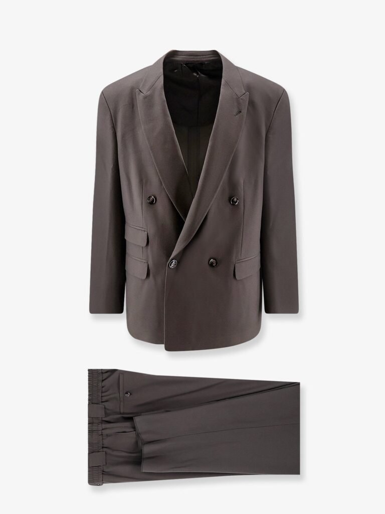 Oversized fluid virgin wool suit