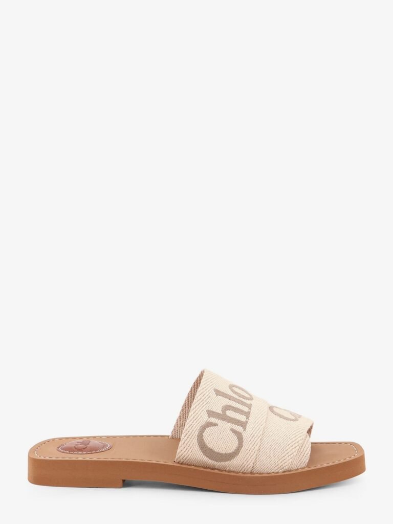 Woody linen sandals