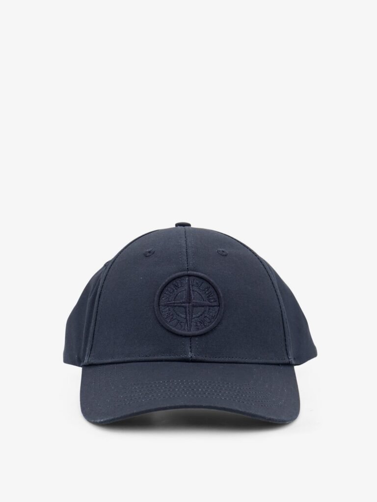 Cotton hat with logo on the front
